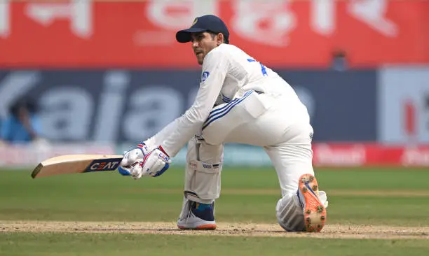 "India Makes a Comeback: Wickets Fall in the Second Session"